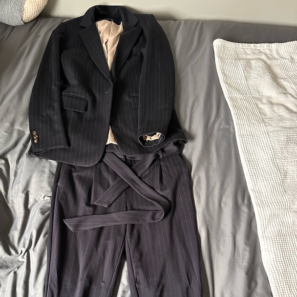 RW&Co navy blue pinstripe suit - Picture 1 of 3